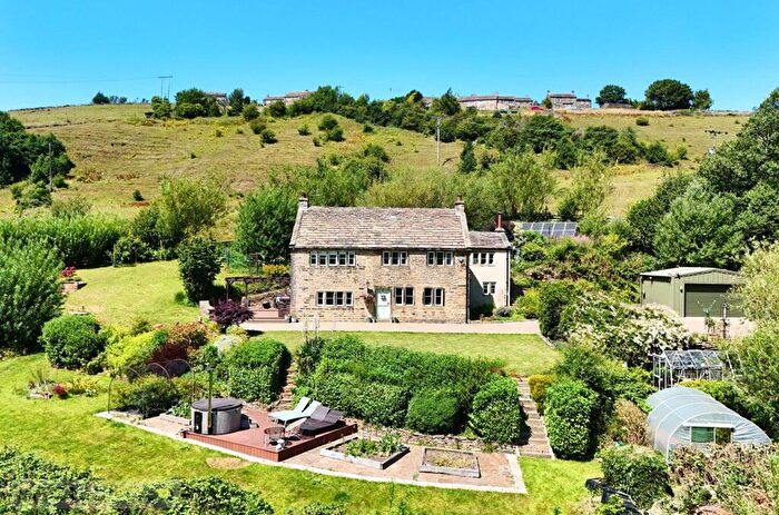 5 Bedroom House For Sale In Slaithwaite, Huddersfield, West Yorkshire, HD7