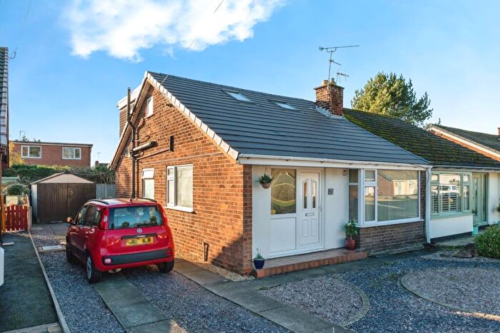 3 Bedroom Semi-Detached House For Sale In Whiteway Drive, Gresford, Wrexham, LL12