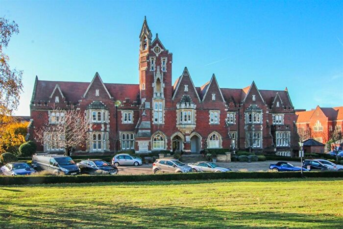 2 Bedroom Apartment To Rent In The Galleries, Brentwood, Essex, CM14