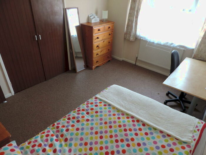 3 Bedroom House To Rent In Downs Road, Canterbury, CT2