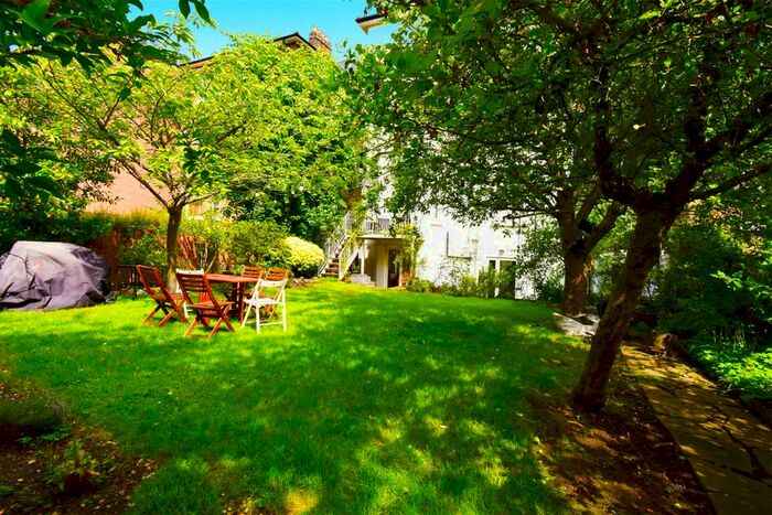 3 Bedroom Flat To Rent In Priory Road, London, NW6