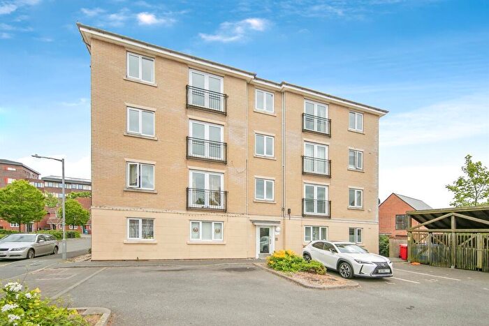 2 Bedroom Flat For Sale In Firmin Close, Ipswich, IP1