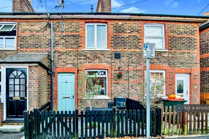 2 Bedroom Terraced House To Rent In Hazelwick Road, Crawley, RH10