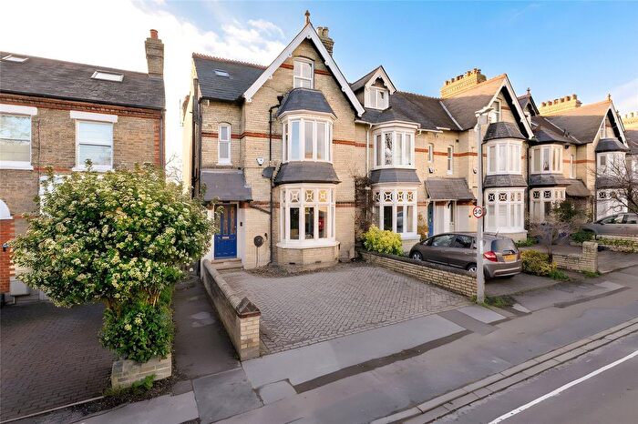 4 Bedroom Semi Detached House For Sale In Rock Road, Cambridge, Cambridgeshire, CB1