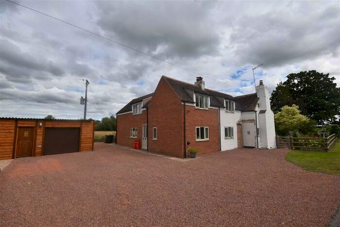 5 Bedroom Detached House For Sale In Pershore Road, Earls Croome, Worcestershire, WR8