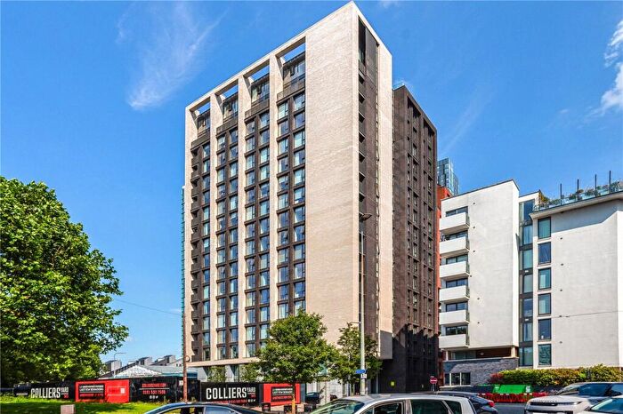 1 Bedroom Apartment For Sale In Queen Street, Salford, M3