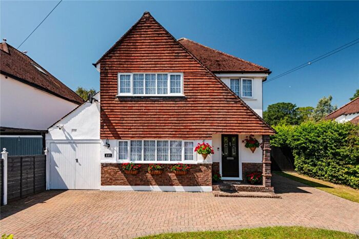 3 Bedroom Detached House For Sale In Findon Road, Worthing, West Sussex, BN14