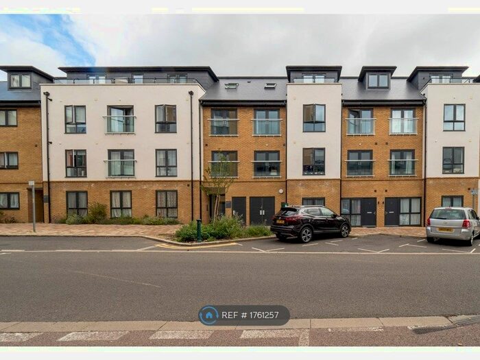 1 Bedroom Flat To Rent In Sapphire Court, Watford, WD17
