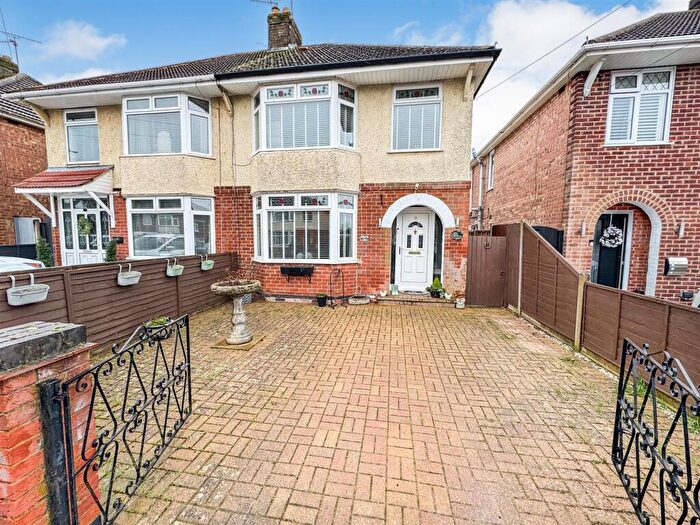 3 Bedroom Semi Detached House For Sale In Woodlands Avenue, Corby, NN17