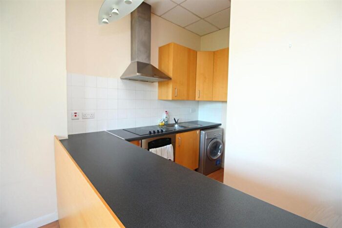 1 Bedroom Apartment To Rent In Gladstone Street, Nottingham, NG7