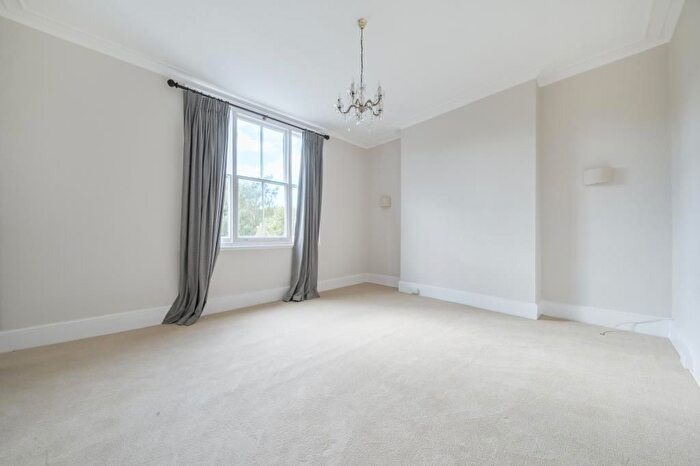 2 Bedroom Flat To Rent In Marlborough Road, Richmond, TW10