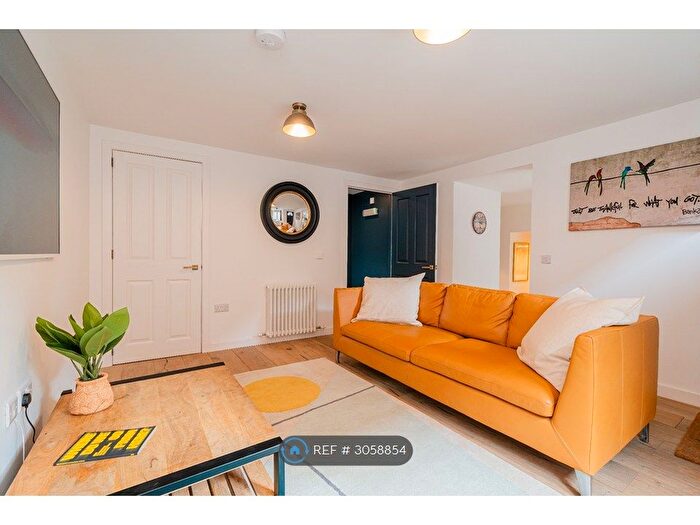 2 Bedroom Terraced House To Rent In Springvalley Gardens, Edinburgh, EH10