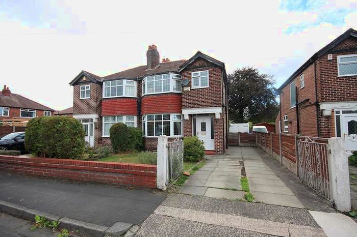3 Bedroom Semi-Detached House To Rent In Oulton Avenue, Sale, M33