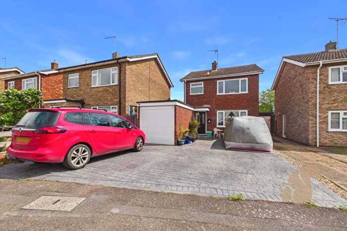3 Bedroom Detached House For Sale In Reymead Close, West Mersea, Colchester, CO5