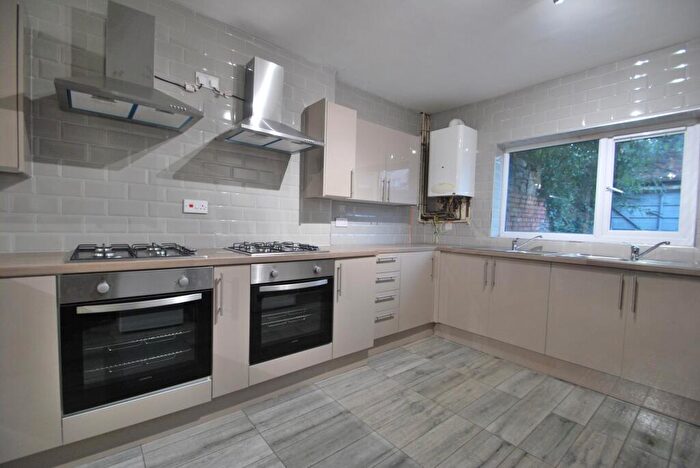 8 Bedroom House To Rent In Llantwit Stret, Cathays, CF24