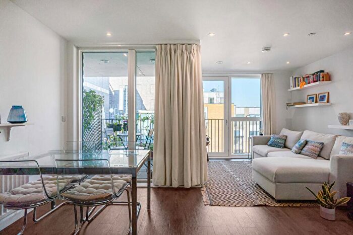 1 Bedroom Apartment For Sale In Ratcliffe Cross Street, London, E1