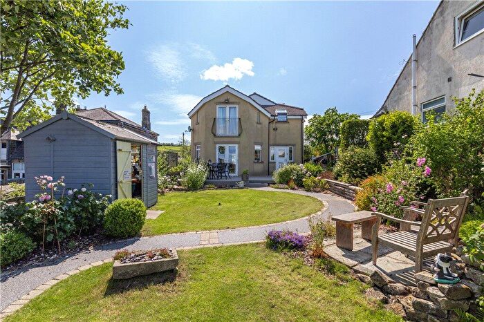 5 Bedroom Detached House For Sale In Gill Lane, Cowling, North Yorkshire, BD22