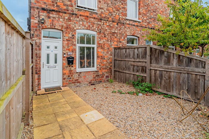 3 Bedroom Terraced House For Sale In Spring Hill, Tadcaster, LS24