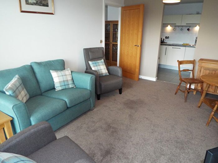 2 Bedroom Flat To Rent In Watkiss Way, Cardiff, CF11