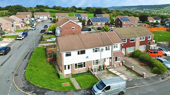 3 Bedroom Semi-Detached House For Sale In Penmaen Close, Cefn Hengoed, CF82