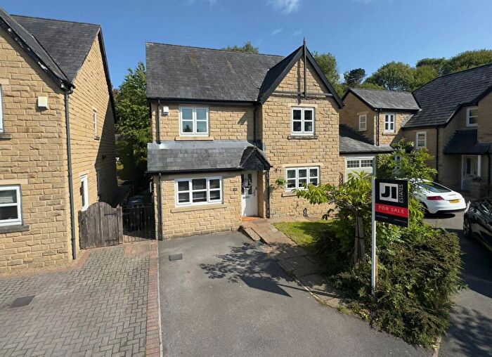 4 Bedroom Detached House For Sale In Bracken Grange Court, Shipley, BD18