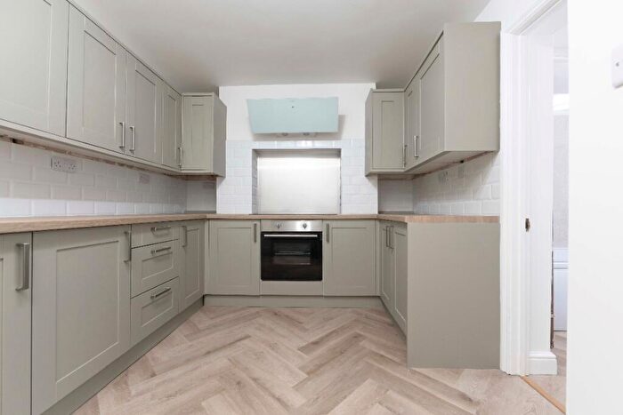 3 Bedroom Terraced House For Sale In Brynteg, Treharris, CF46