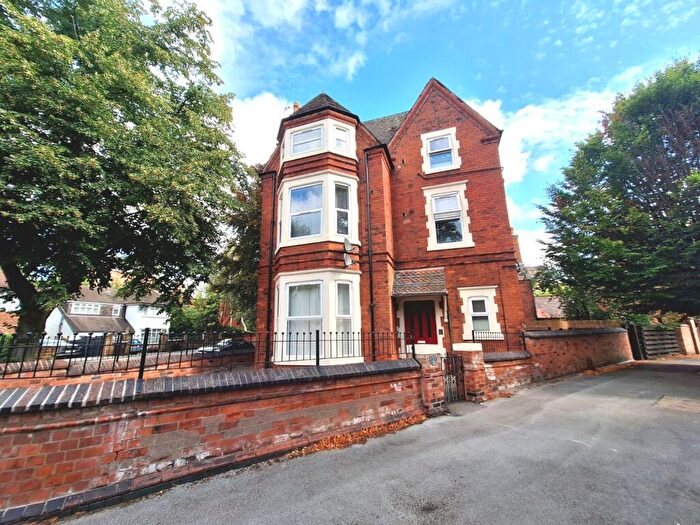 1 Bedroom Apartment To Rent In Hamilton Drive, Nottingham, NG7