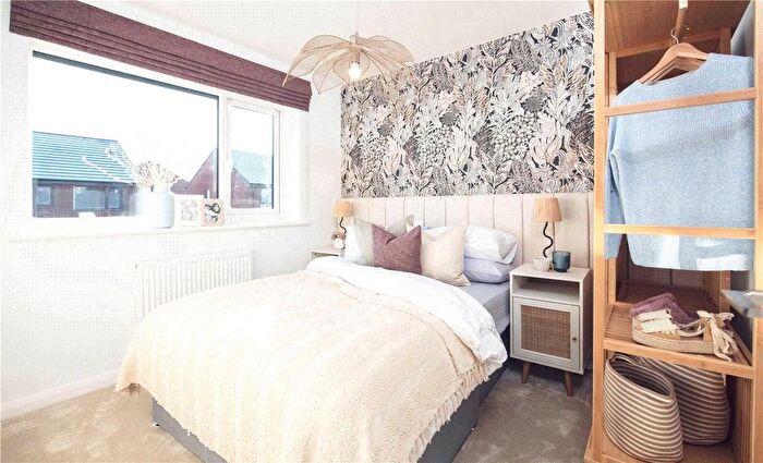 3 Bedroom Semi-Detached House For Sale In Weavers Fold, Rochdale, Greater Manchester, OL11