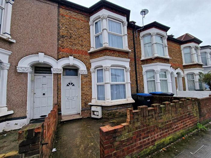 3 Bedroom Terraced House For Sale In Hertford Road, Edmonton, London, N9