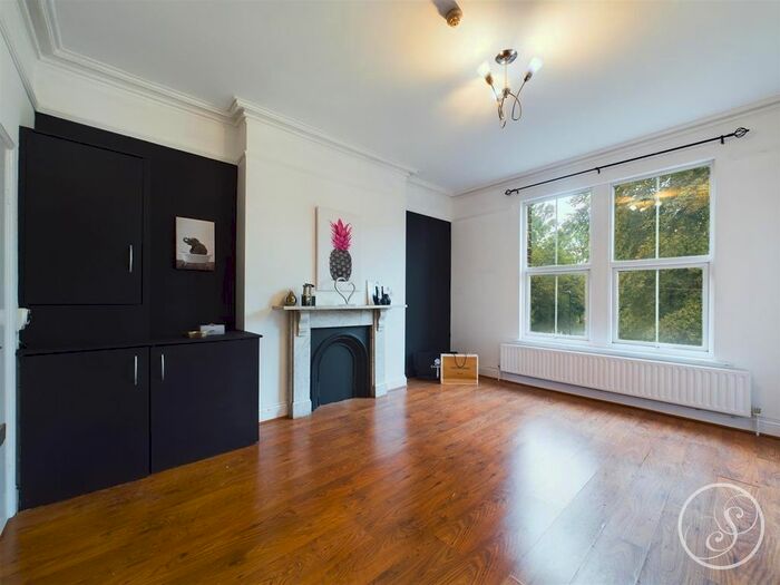 2 Bedroom Flat To Rent In Westhill Terrace, Leeds, LS7