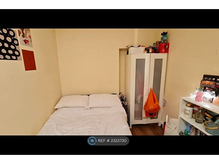 3 Bedroom Flat To Rent In St. Mary Road, London, E17
