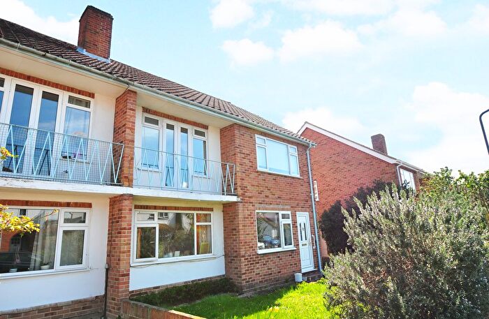 2 Bedroom Maisonette To Rent In Belmont Crescent, Maidenhead, Berkshire, SL6