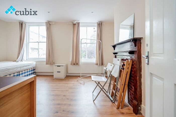 3 Bedroom Maisonette To Rent In Deptford High Street, London, SE8