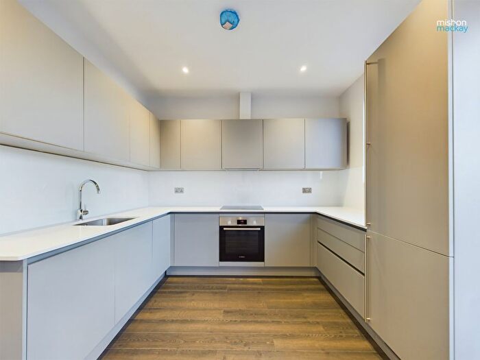 2 Bedroom Flat To Rent In Shelley Road, Hove, BN3