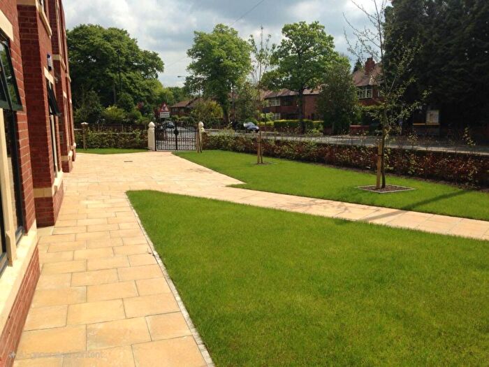 2 Bedroom Flat To Rent In Edge Lane, Stretford, Manchester, M32