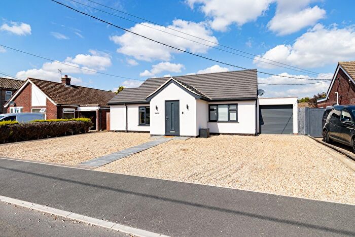3 Bedroom Detached Bungalow For Sale In Burtontyne Avenue, Dereham, Norfolk, NR19