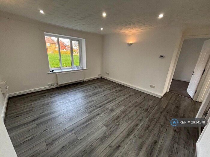 3 Bedroom Flat To Rent In Elysian Fields, Salford, M6
