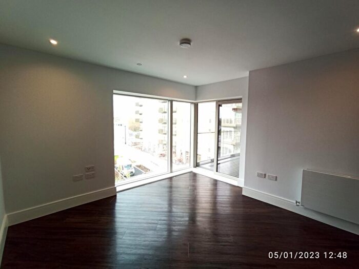 1 Bedroom Flat To Rent In Flagstaff Road, Reading, RG2