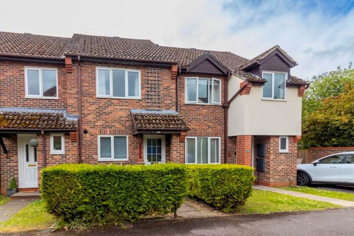 2 Bedroom Terraced House To Rent In Orchard Close, Alresford, Hampshire, SO24