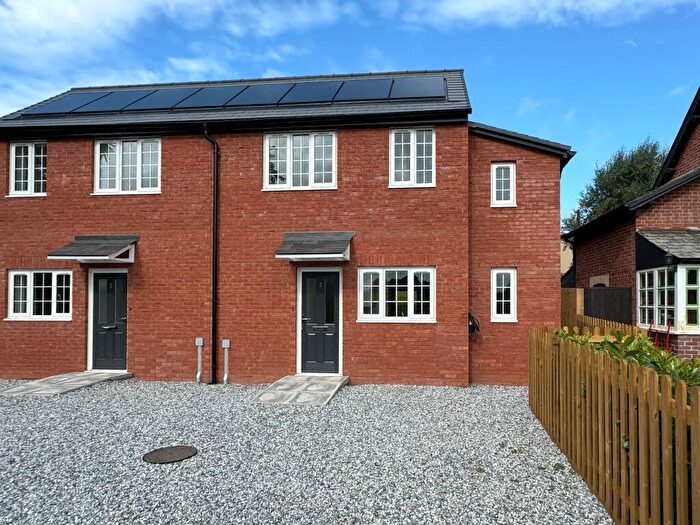 3 Bedroom Semi-Detached House For Sale In Broadclyst, Exeter, EX5