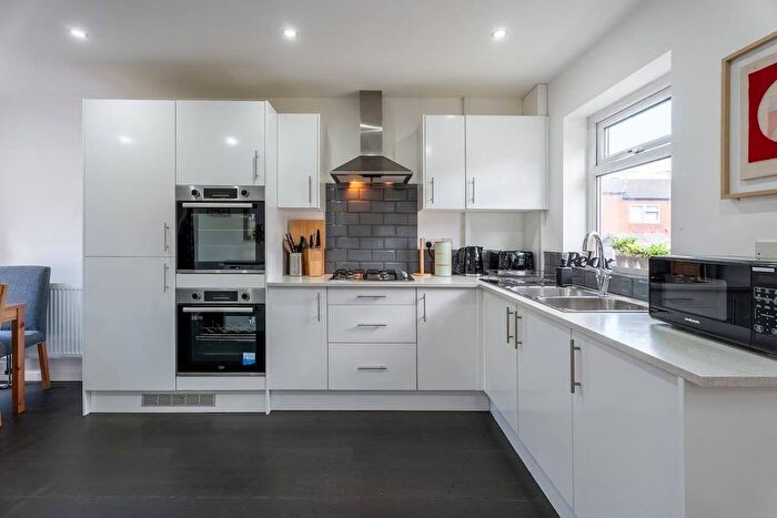 3 Bedroom Terraced House To Rent In Brampton Road, Addiscombe, Croydon, CR0