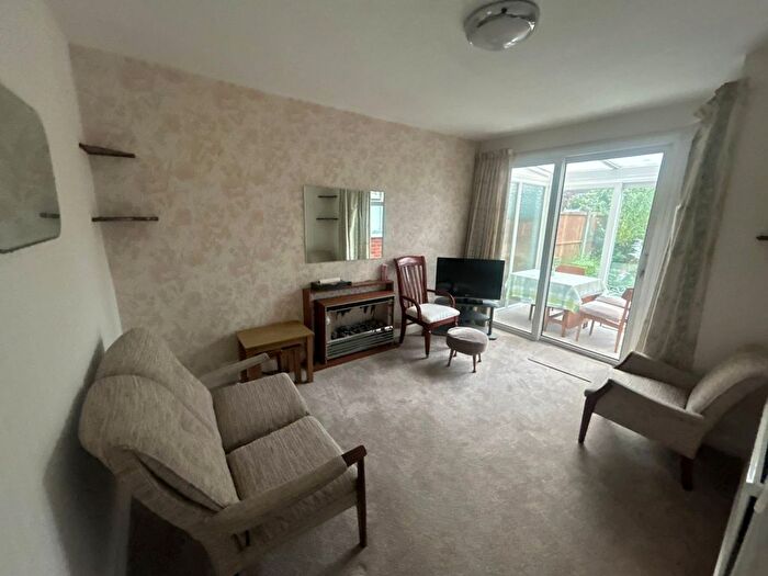 3 Bedroom Semi-Detached House To Rent In Birmingham, B26