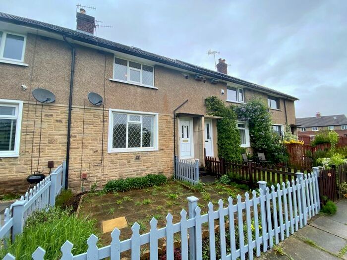 2 Bedroom Property To Rent In Troutbeck Avenue, Baildon, Shipley, West Yorkshire, BD17