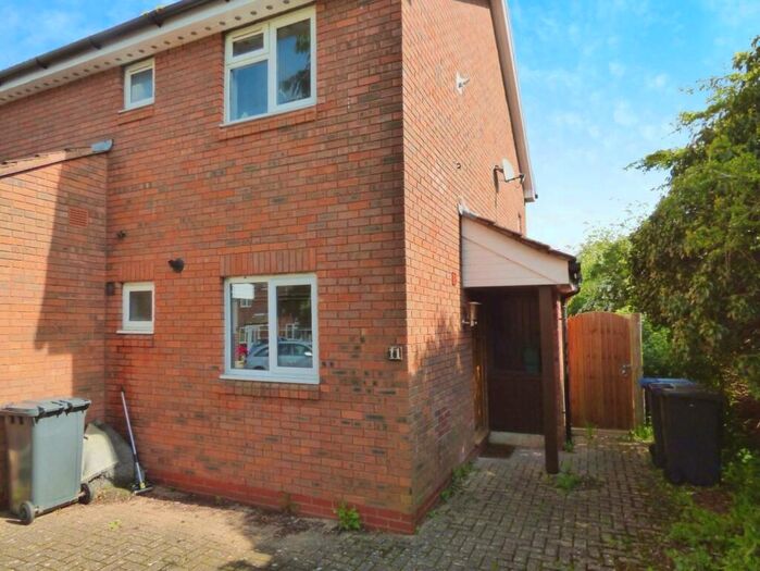 1 Bedroom Maisonette To Rent In Carew Close, Stratford-upon-Avon, CV37