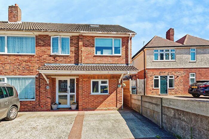 2 Bedroom End Terrace House For Sale In Broad Oak Road, Canterbury, CT2