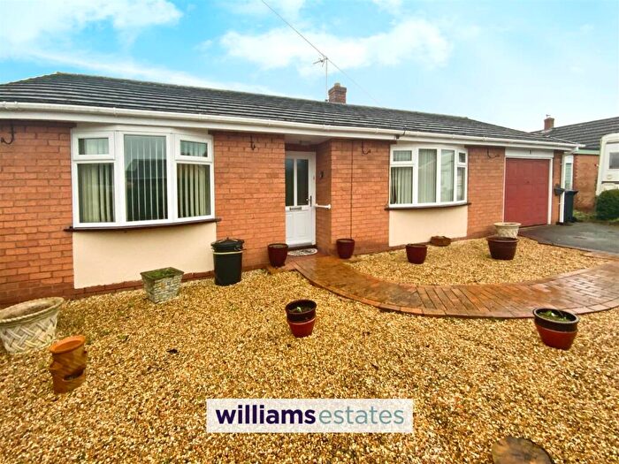 3 Bedroom Bungalow For Sale In Ffordd Tirion, Sychdyn, CH7