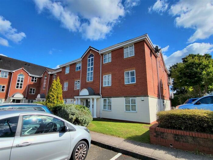2 Bedroom Flat To Rent In Wyndley Close, Four Oaks, Sutton Coldfield, B74