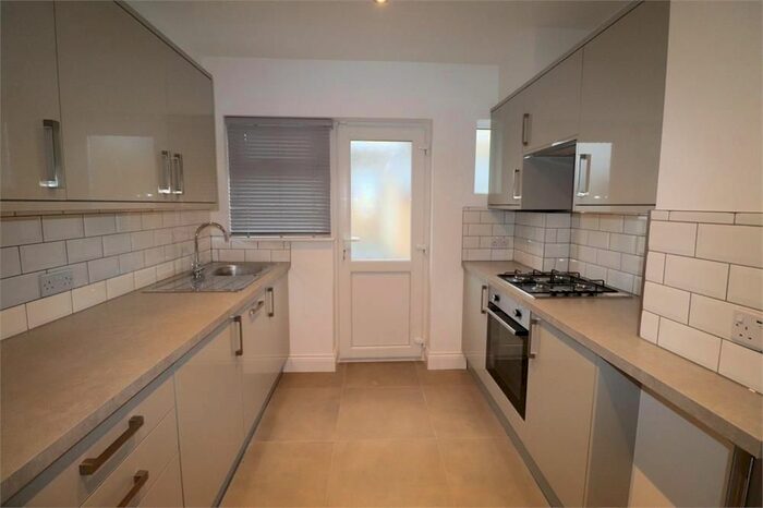 2 Bedroom Flat To Rent In Whitton Road, Whitton, Hounslow, TW3