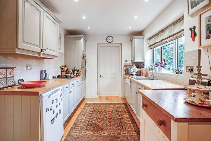 4 Bedroom Detached House For Sale In Springhill Close, Nailsworth, GL6
