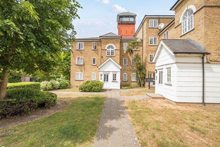 1 Bedroom Flat To Rent In Edith Cavell Way London, SE18